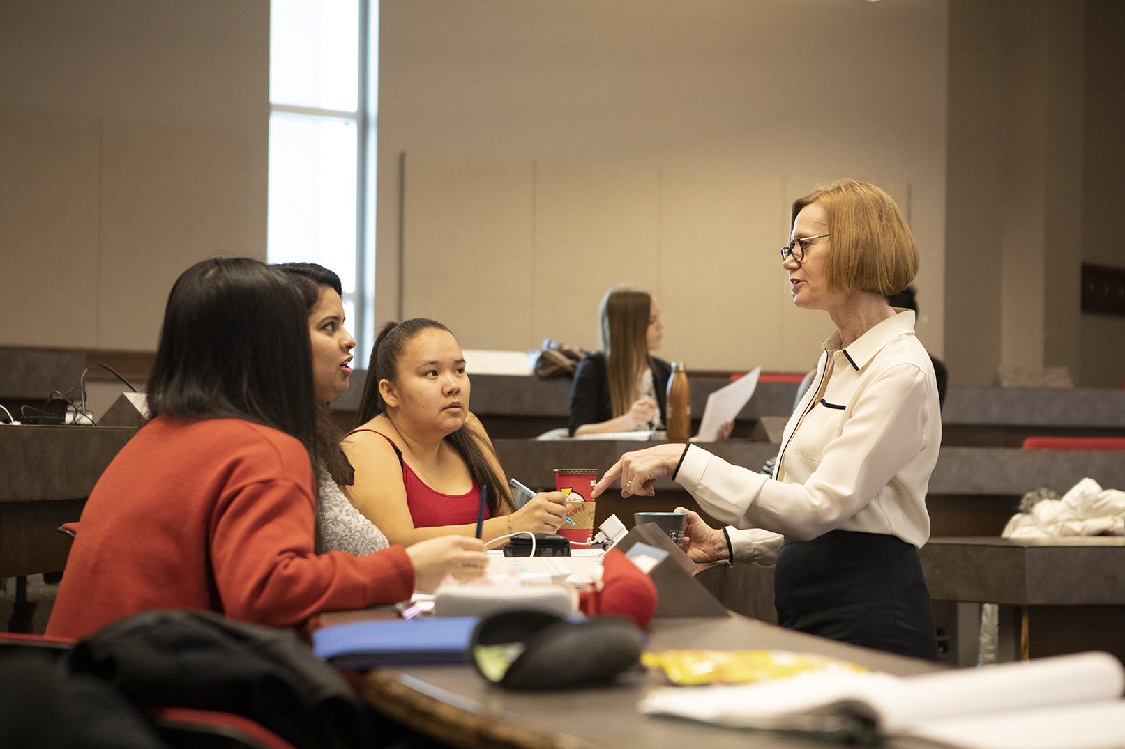 Dr. Laura Lamb School of Business and Economics